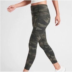 Athleta Camo Contender 7/8 Tight Leggings Women Size M